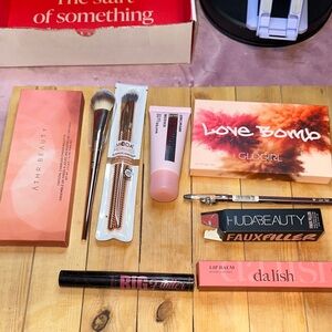 Beauty makeup lot, all new. Eyeshadow,blush, brushes,lip colors, mascara+